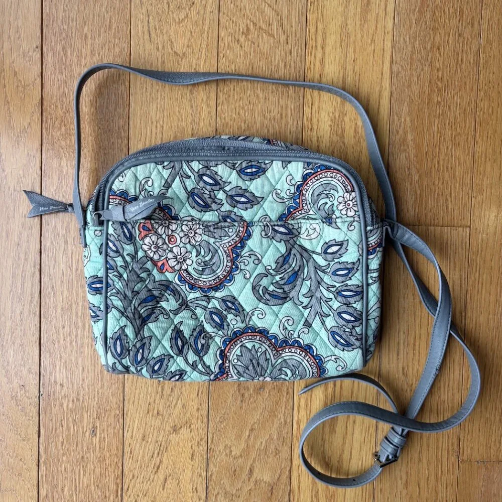 Vera BradleyTrimmed Crossbody Purse Bag in Fan Flowers